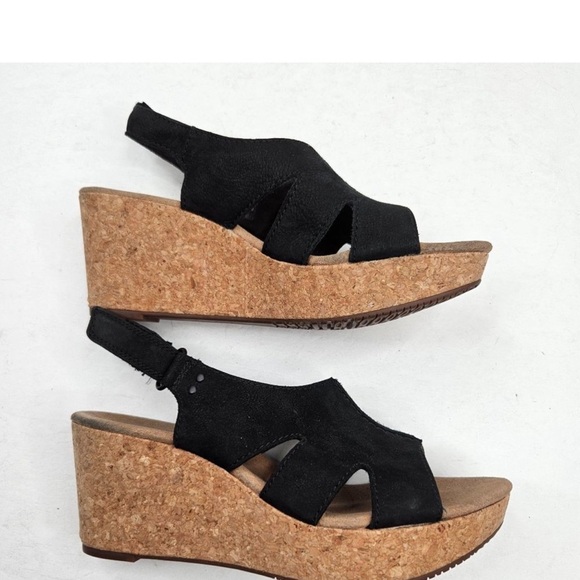 EUC Clarks Suede Wedges - Picture 3 of 11